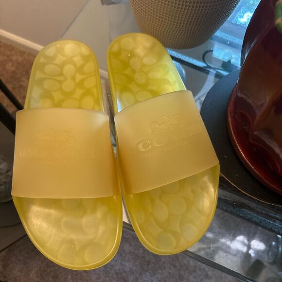 Coach Men's Yellow Slides - Picture 5 of 7